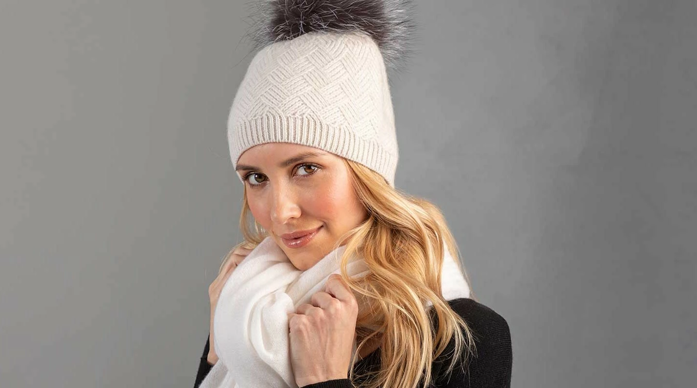 Amicale Cashmere Shop 28 Amicale Cashmere Shop -Amicale Cashmere Shop a4 副本